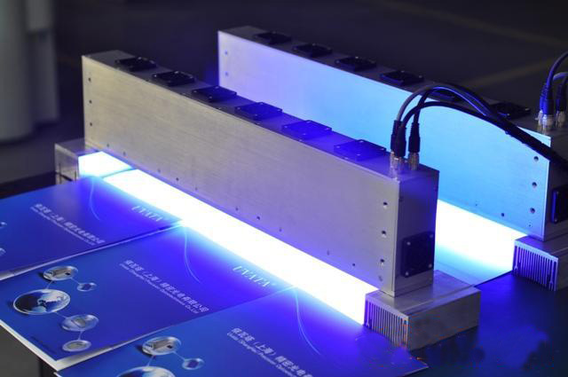 UV固化.jpg UV固化.jpg